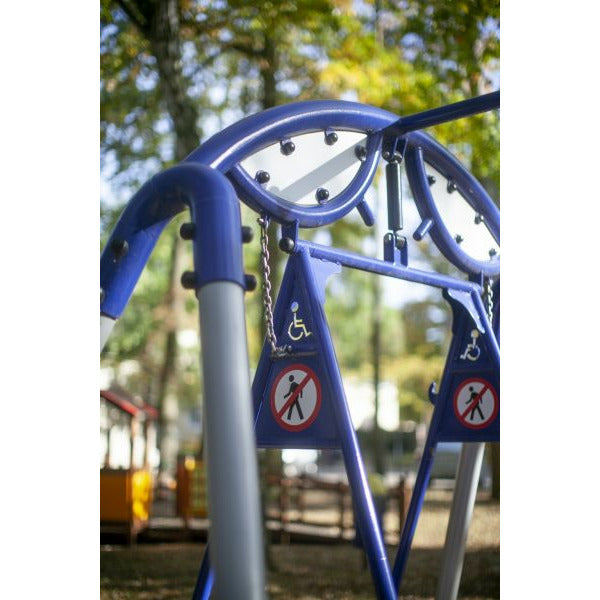 Lars Laj Rollstuhl-Schaukel Spielplatz