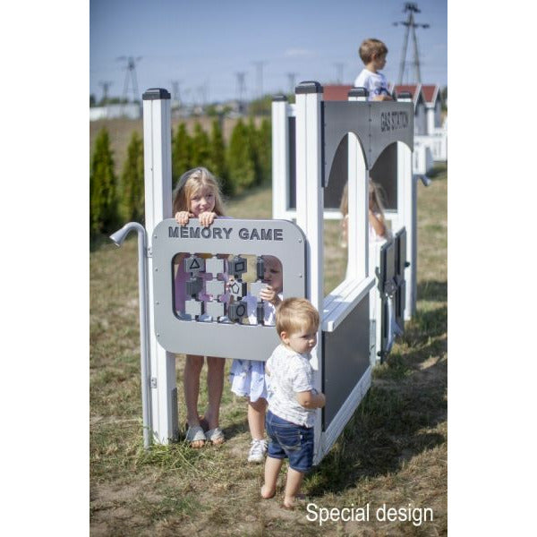 Lars Laj Tankstelle Spielplatz