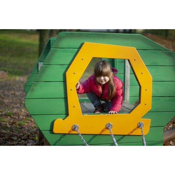 Lars Laj Alice Häuschen Spielplatz