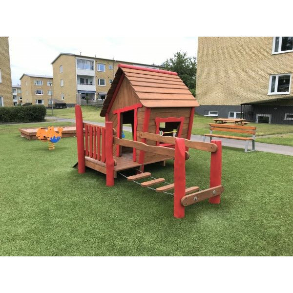 Lars Laj Annas Spielhaus Spielplatz