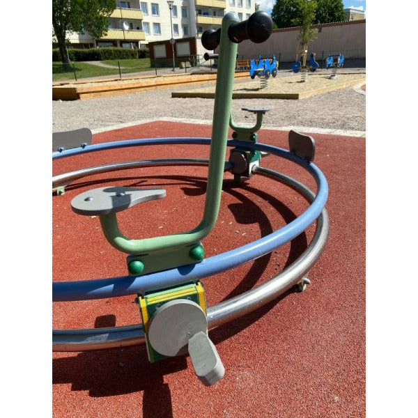 Lars Laj Fahrrad Karussell Spielplatz