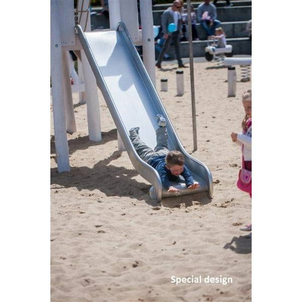 Lars Laj Hangrutsche Spielplatz