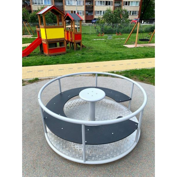 Lars Laj Karussell Spielplatz