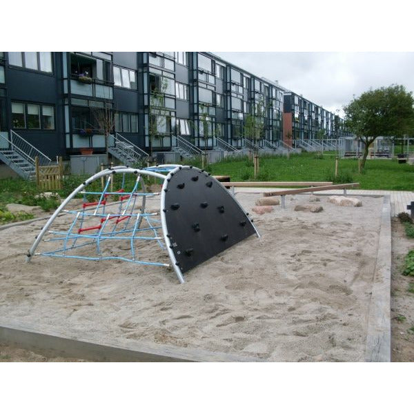 Lars Laj Kleiner Bergsteiger Spielplatz