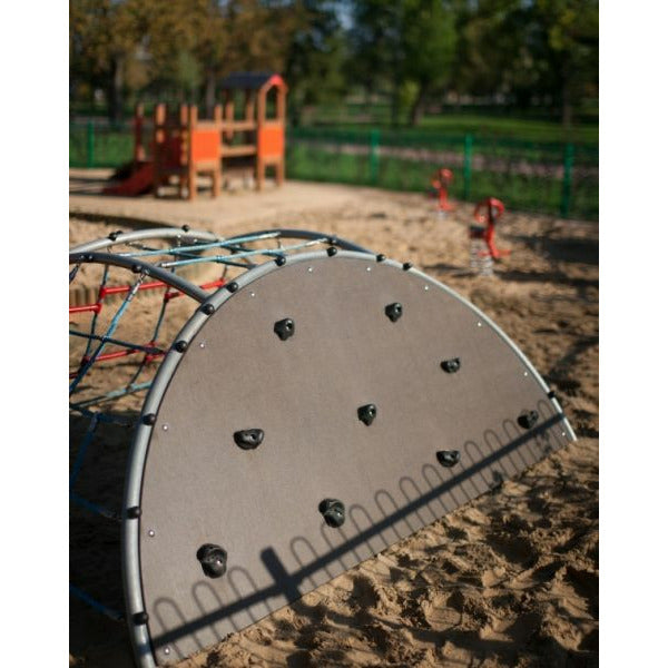 Lars Laj Kleiner Bergsteiger Spielplatz