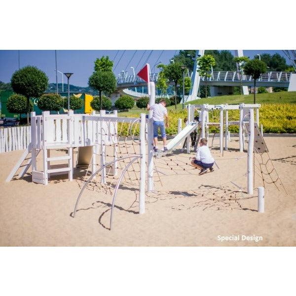 Lars Laj Schiff Natur Spielplatz