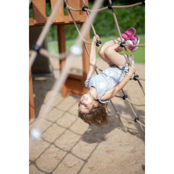 Lars Laj Schiff Natur Spielplatz