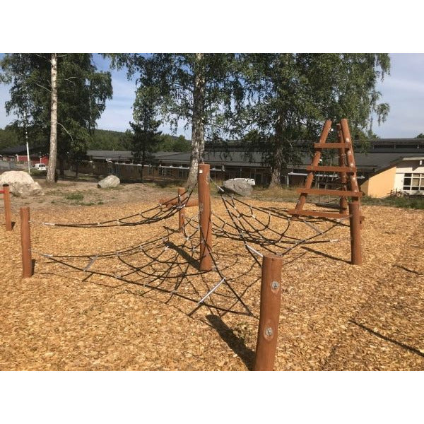 Lars Laj Altweibersommernetz Spielplatz