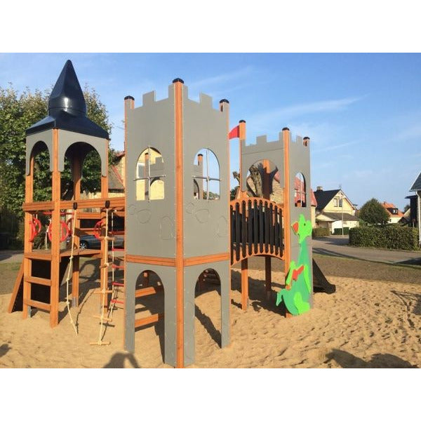 Lars Laj Schloss Camelot Spielplatz