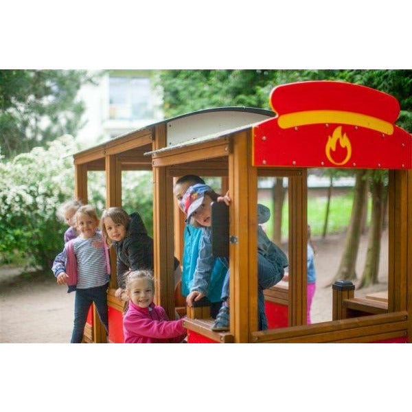 Lars Laj Feuerwehrwagen Spielplatz