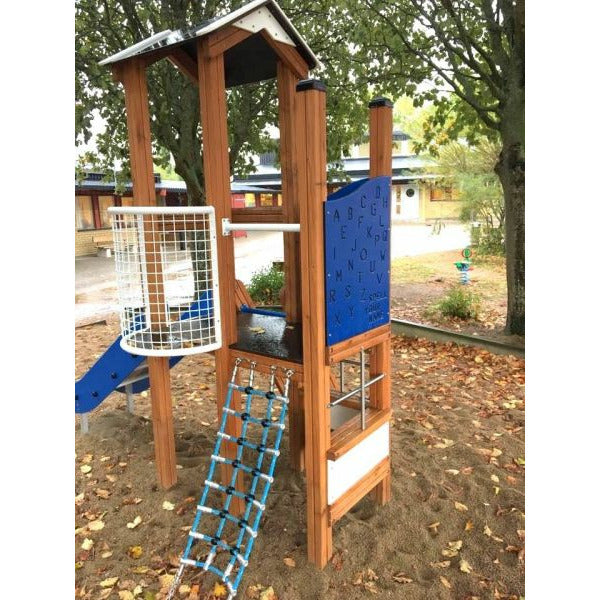 Lars Laj Spielturm Polizei Spielplatz