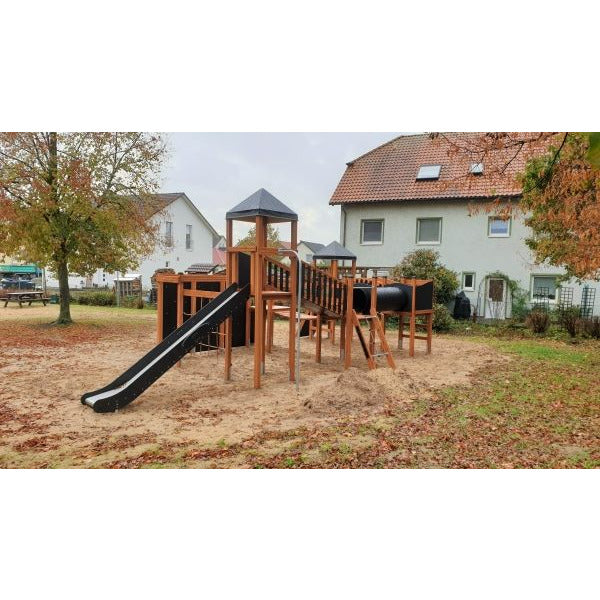 Lars Laj Spielanlage Entdecker Spielplatz