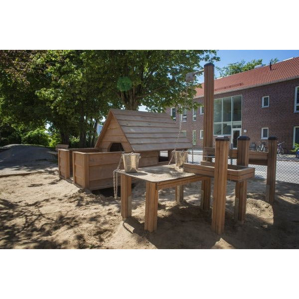 Lars Laj Veranda Haus Natur Spielplatz